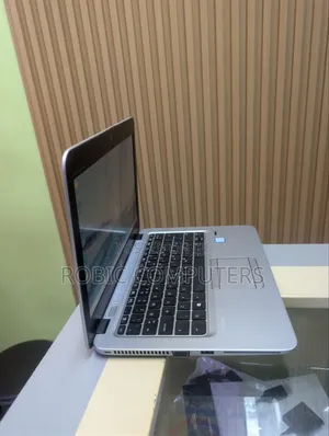 Laptop HP EliteBook 820 G3 8GB Intel Core I5 SSD 256GB