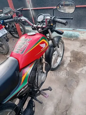 Honda CB 2024 Red