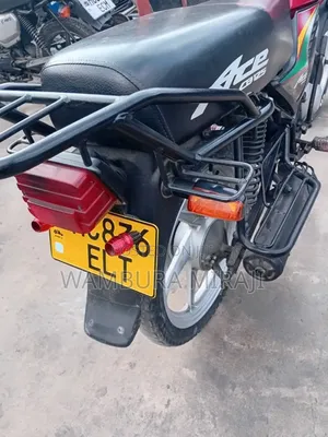Honda CB 2024 Red