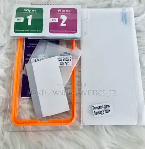 Kit for Applying a Tempered Glass Screen Protector to a Samsung S 2021