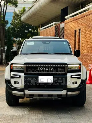 Toyota Land Cruiser Prado 2024 White