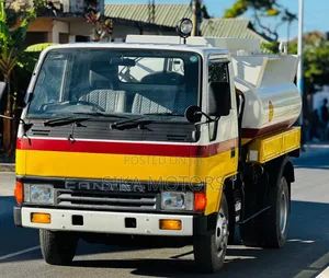 Mitsubishi Mobile Fuel Tanker With Pump