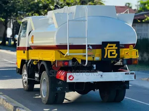 Mitsubishi Mobile Fuel Tanker With Pump