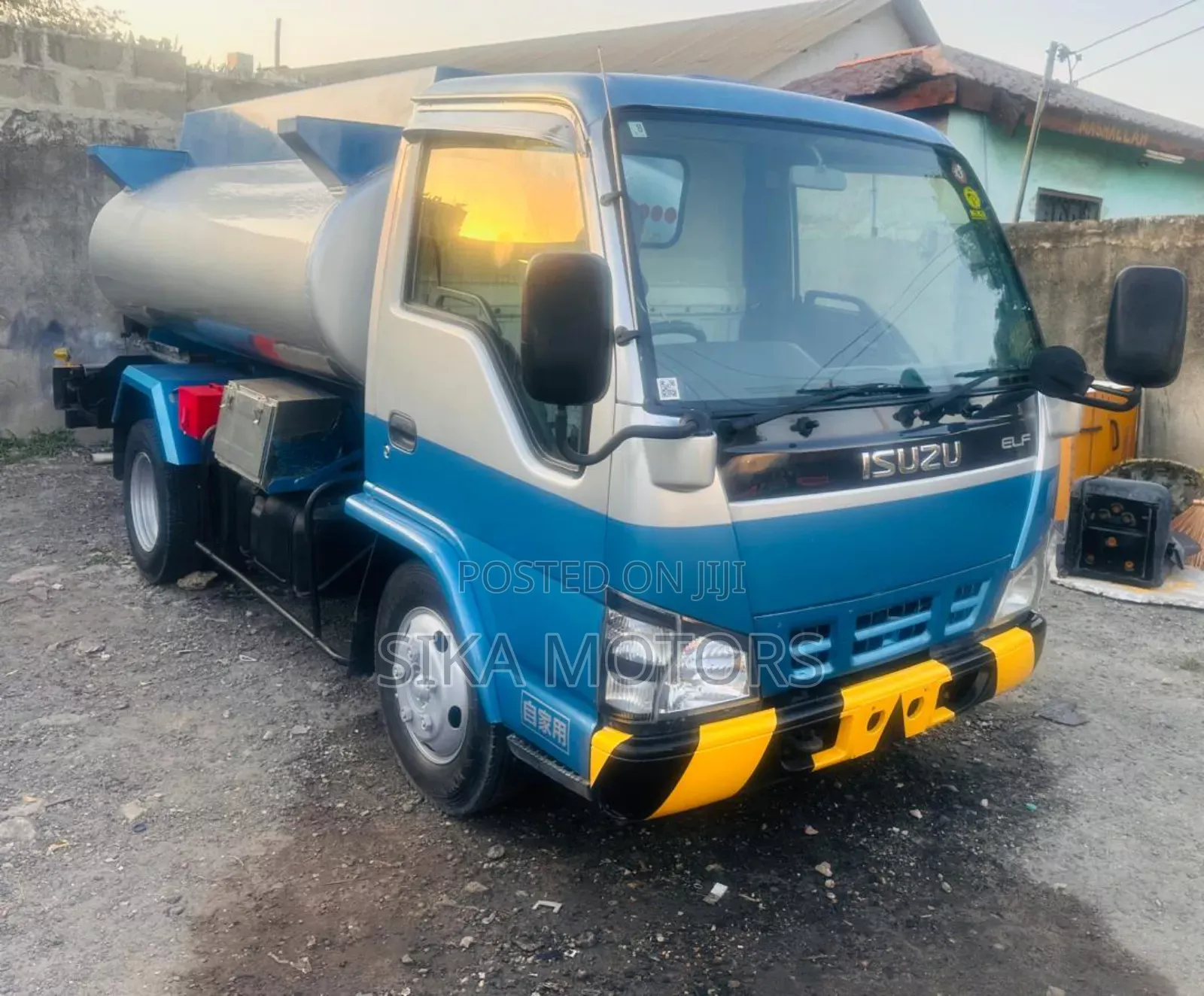 Isuzu Mobile Fuel Taker With Pump