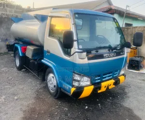 Isuzu Mobile Fuel Taker With Pump