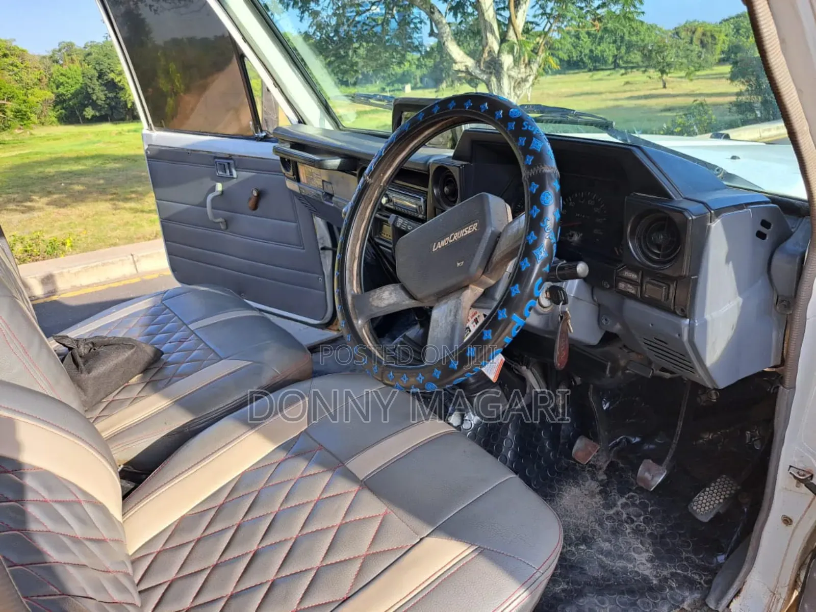 Toyota Land Cruiser 2010 White