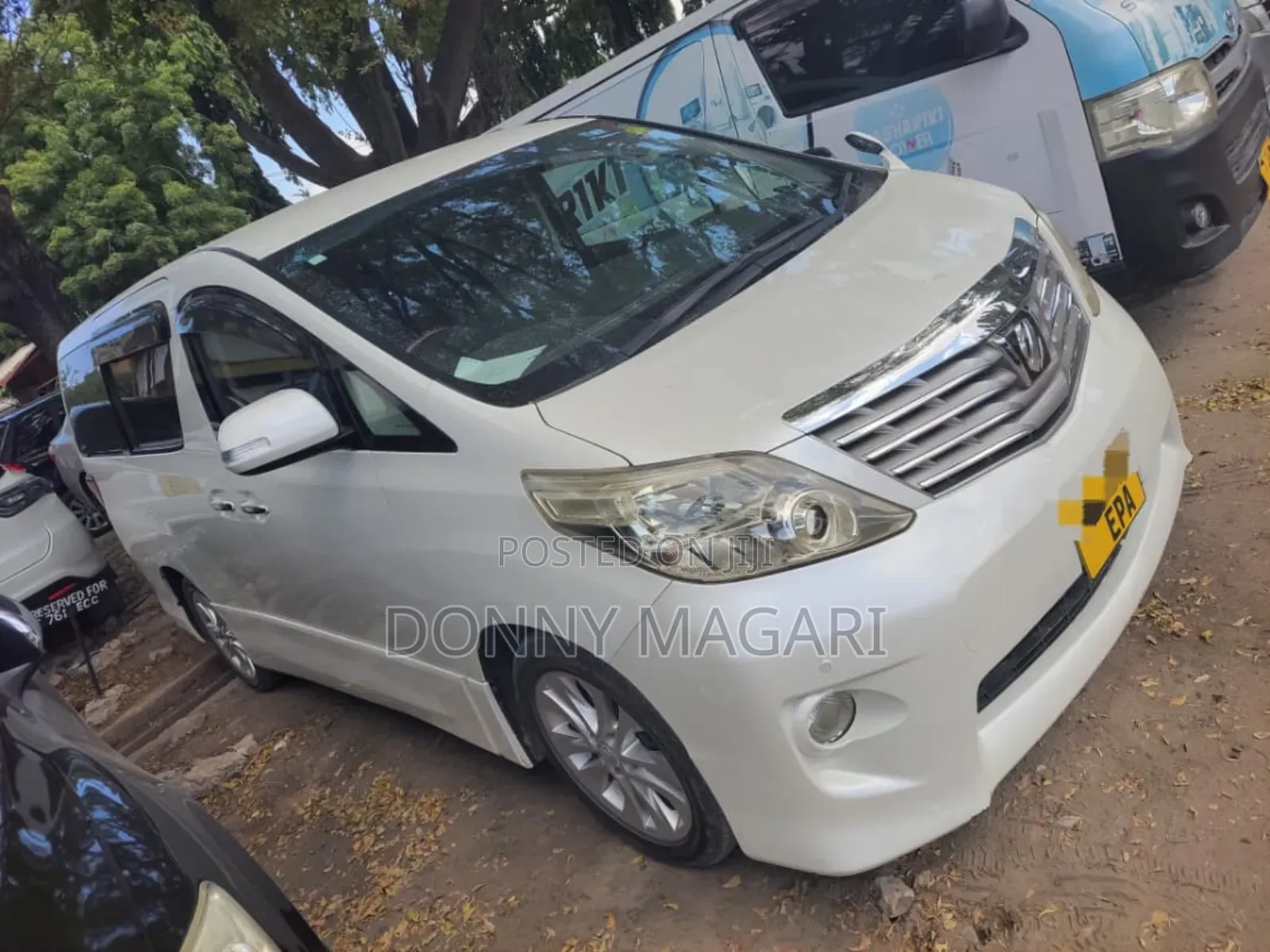 Toyota Alphard 2011 White