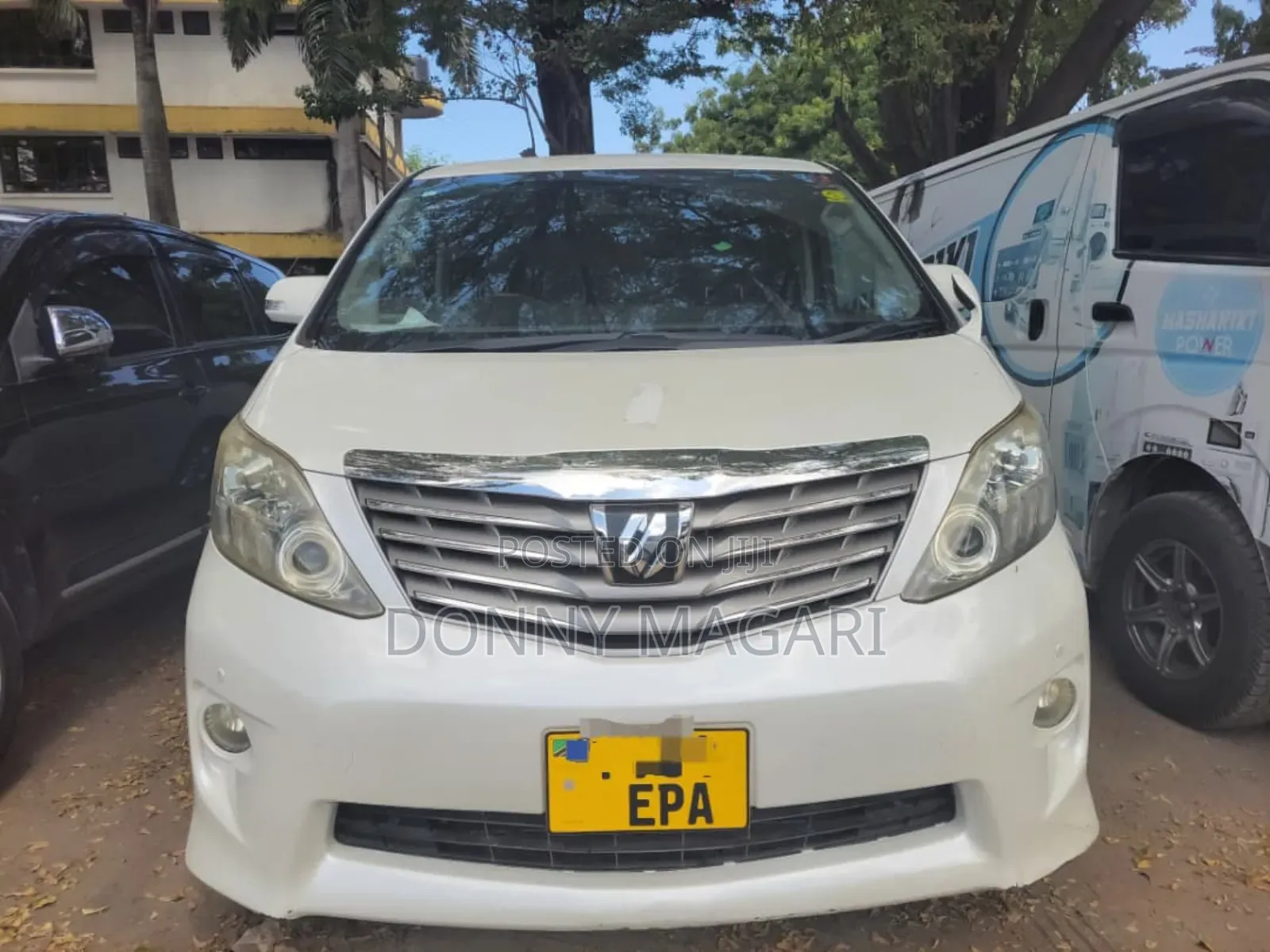 Toyota Alphard 2011 White