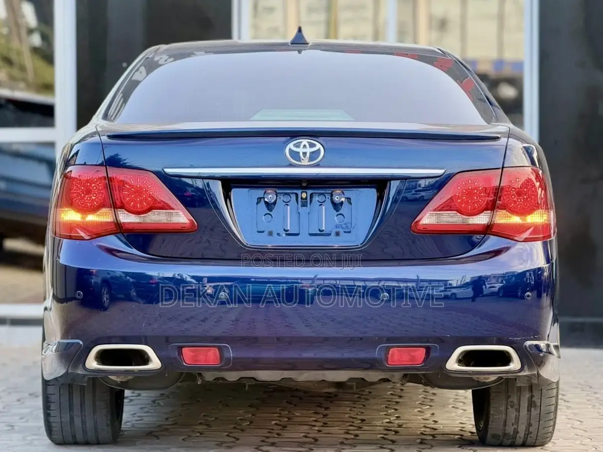 Toyota Crown 2009 Blue