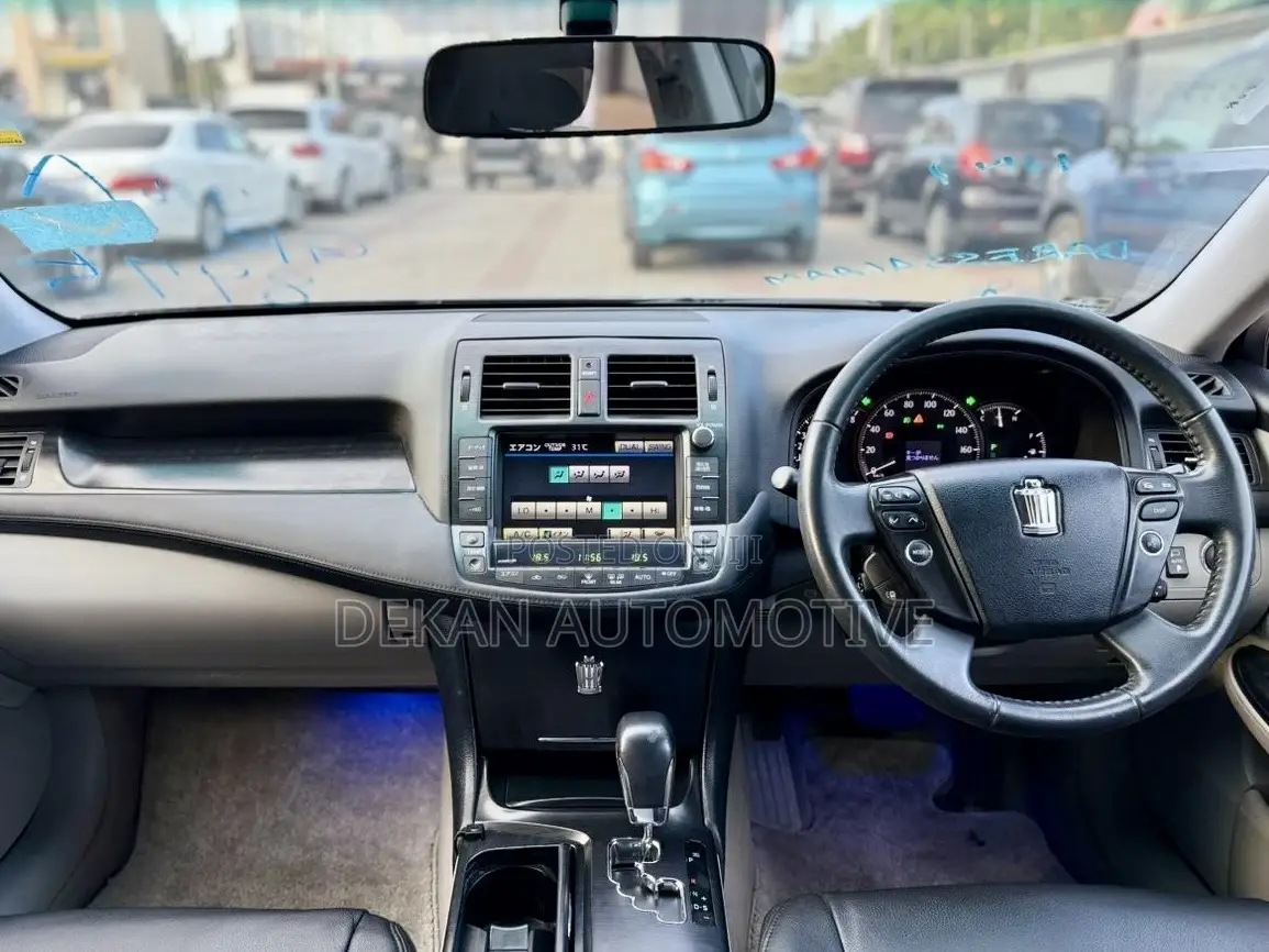 Toyota Crown 2009 Blue