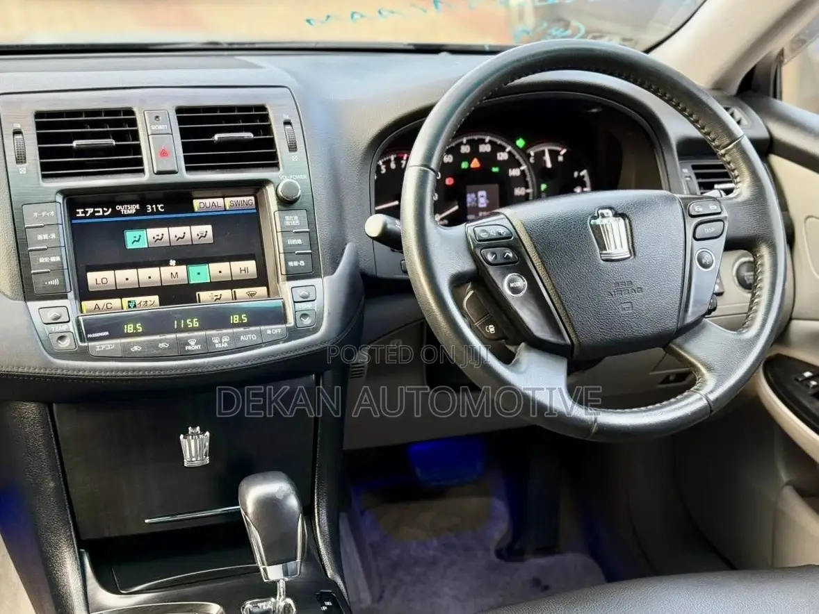 Toyota Crown 2009 Blue