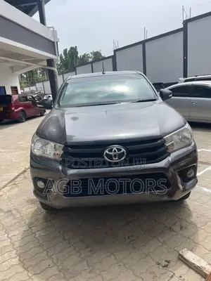 Toyota Hilux 2016 Gray