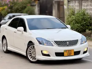 Toyota Crown 2008 White