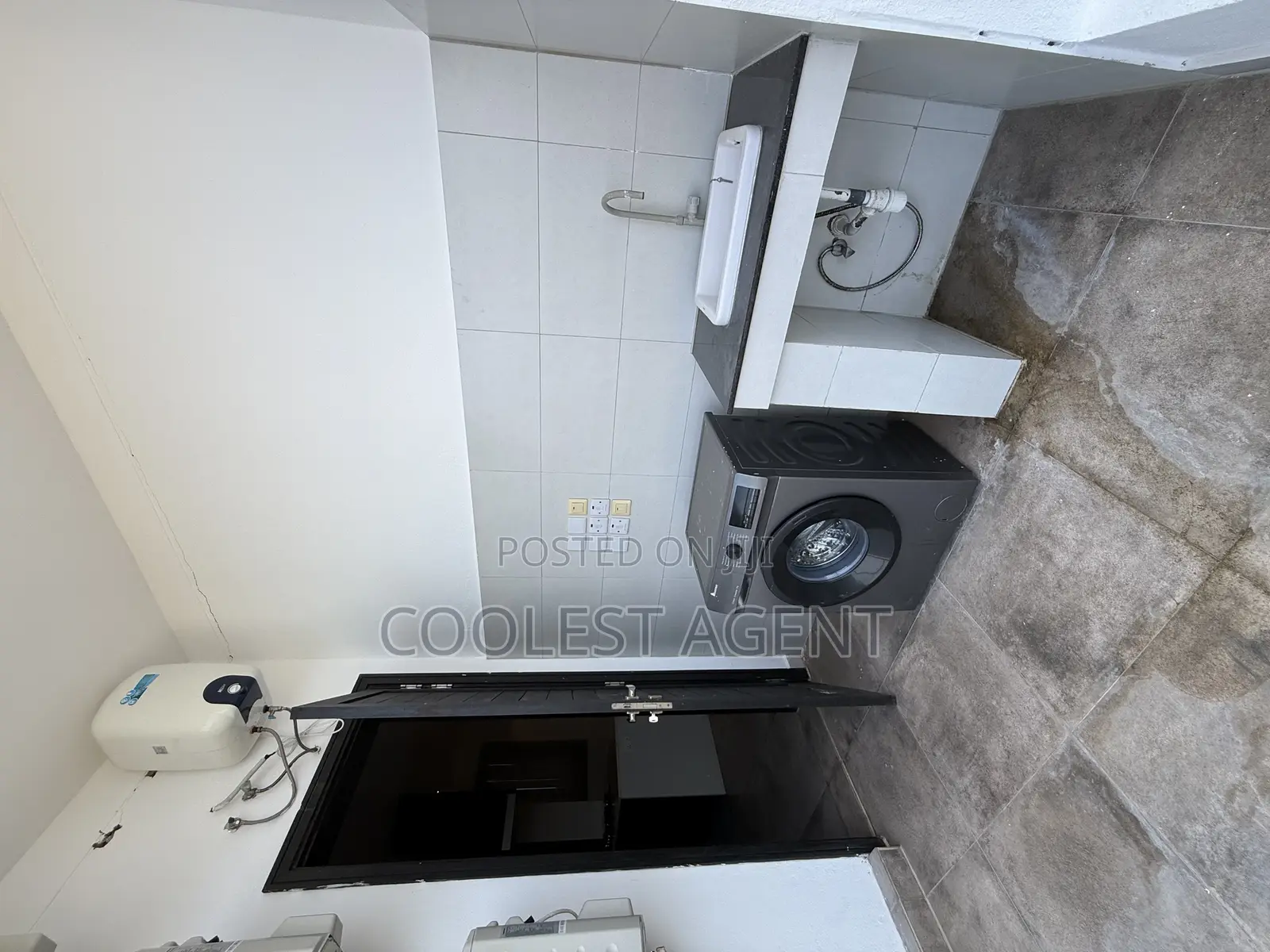 Furnished 1bdrm Apartment in Coolest Estate, Masaki for rent