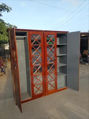 Kabati La Nguo Milango Mi Nne