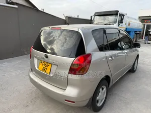 Toyota Corolla Spacio 1.5 X 2005 Gold