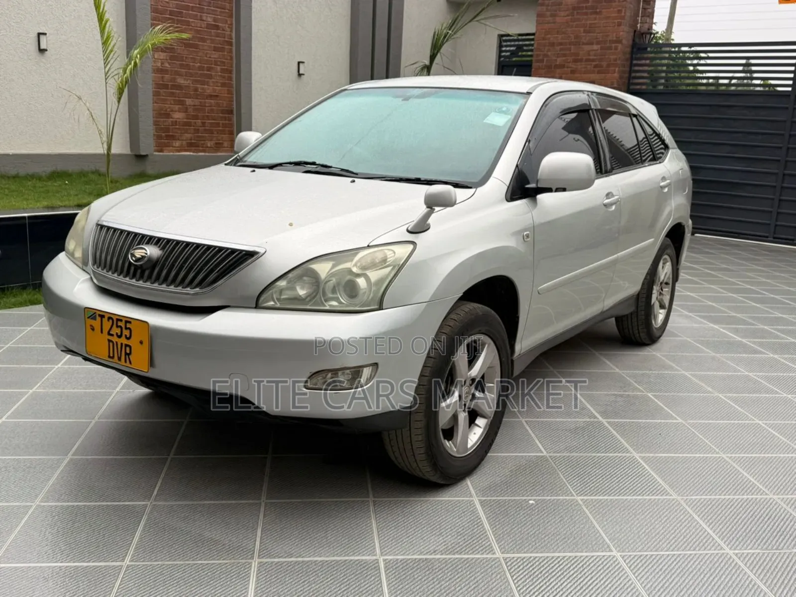Toyota Harrier 2004 Gray