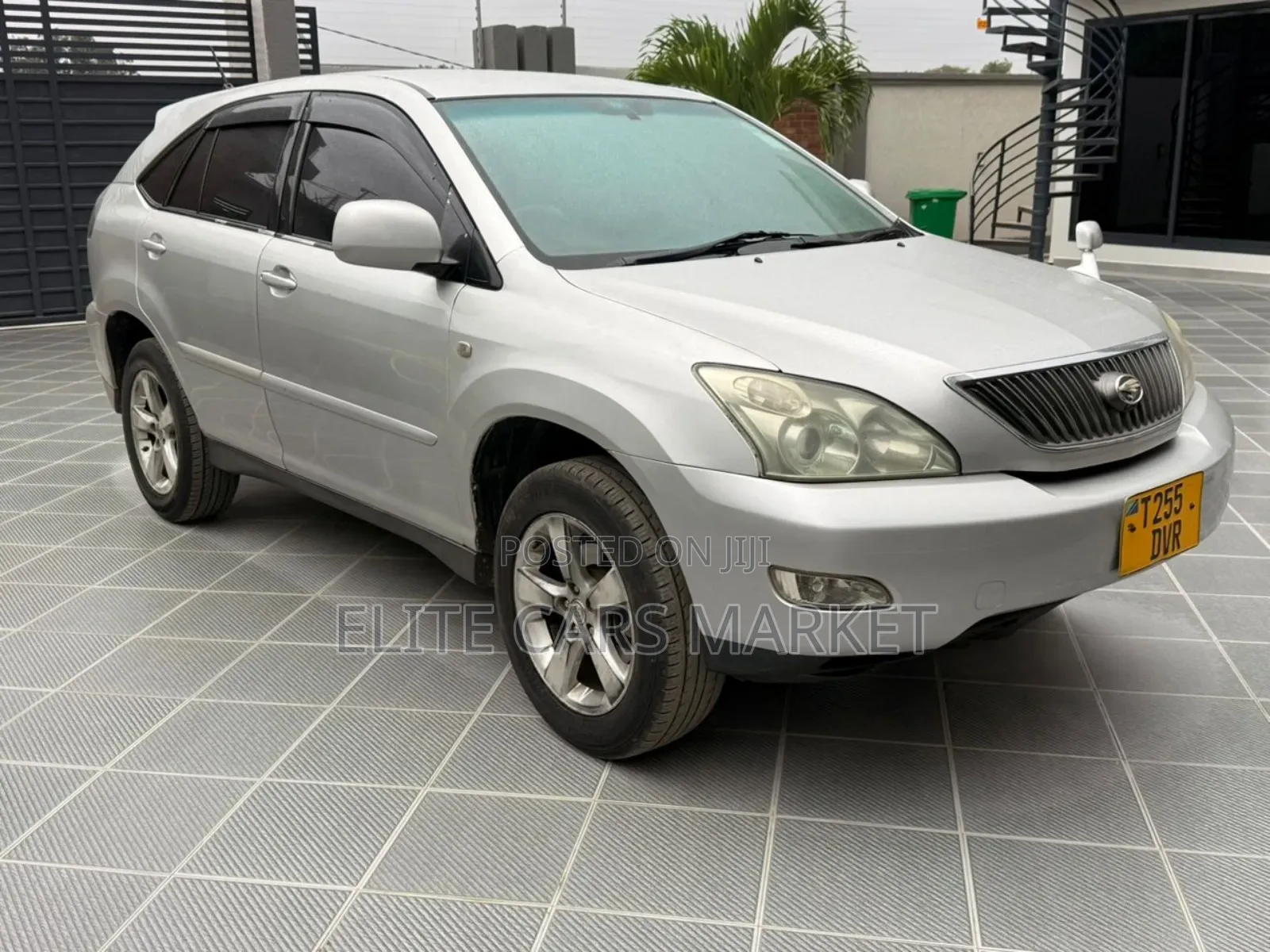 Toyota Harrier 2004 Gray