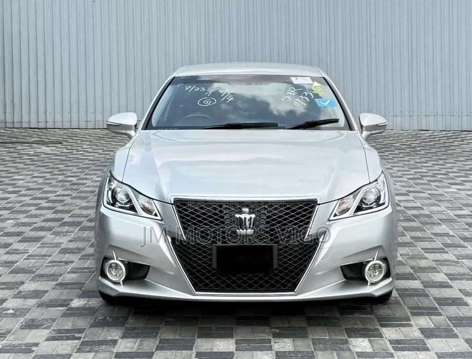 Toyota Crown 2014 Silver
