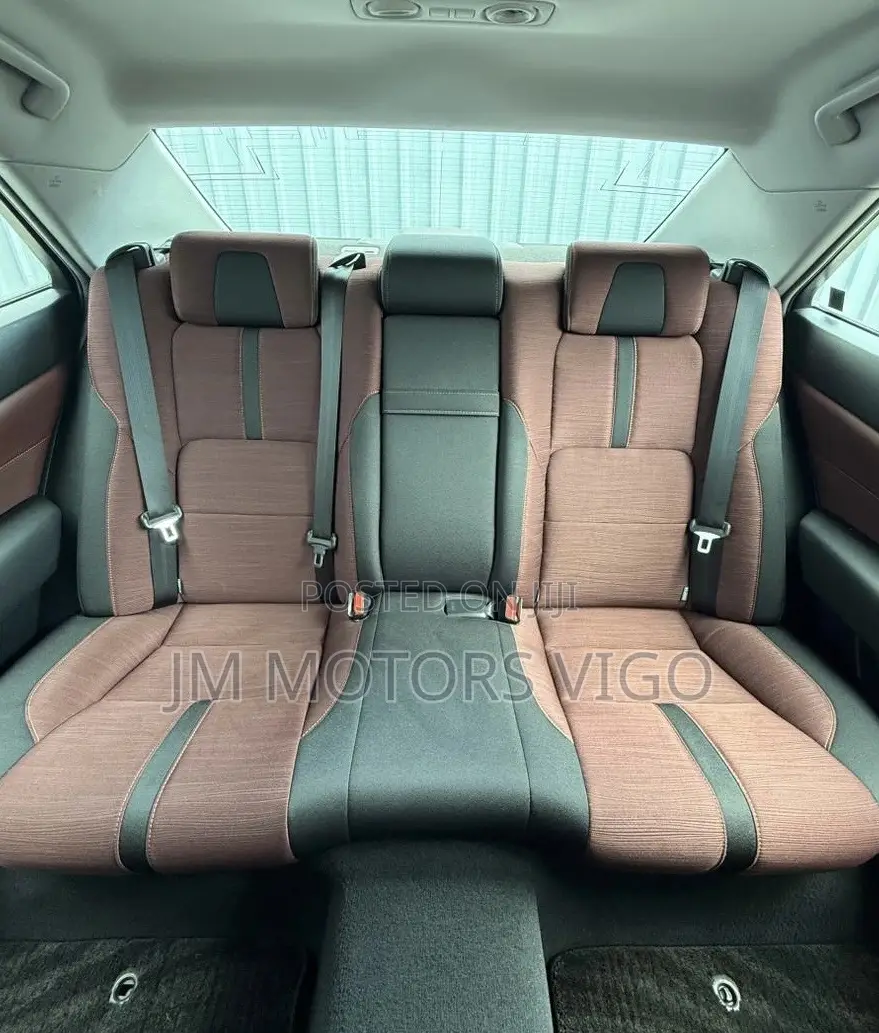 Toyota Crown 2014 Silver