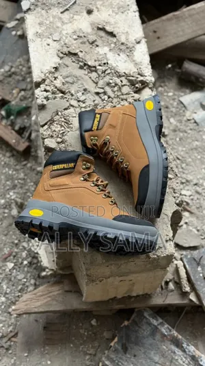 Men's Caterpillar Boots Material Leather