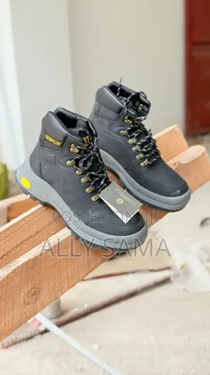 Men's Caterpillar Boots Material Leather