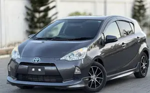 Toyota Aqua 2014 Gray