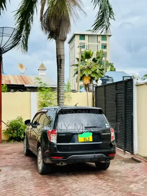 Subaru Forester 2011 Black