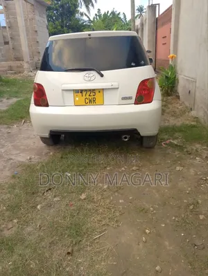 Toyota IST 2004 White