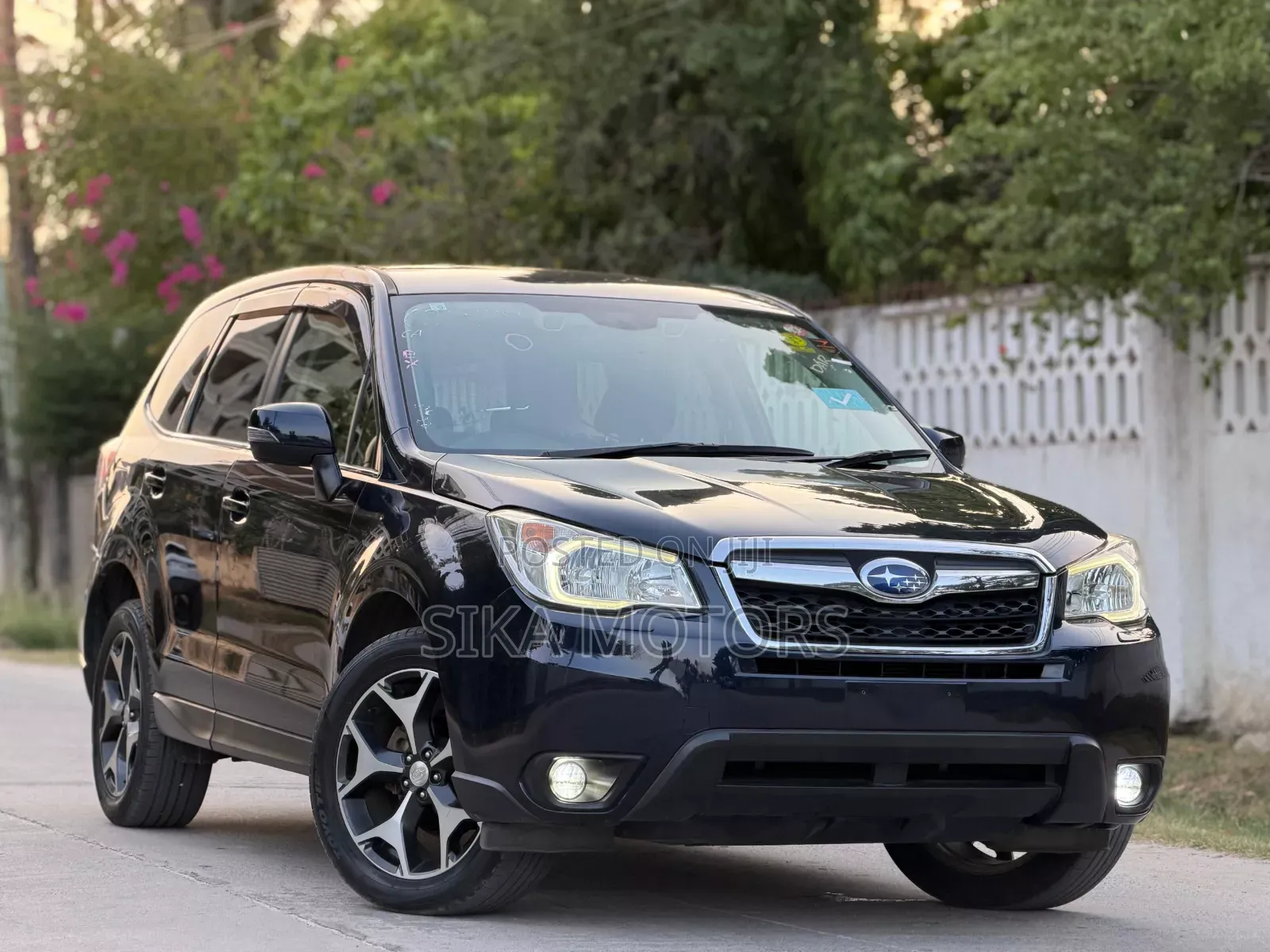 Subaru Forester 2.0XT Premium 4dr SUV AWD (2.0L 4cyl Turbo CVT) 2014 Black