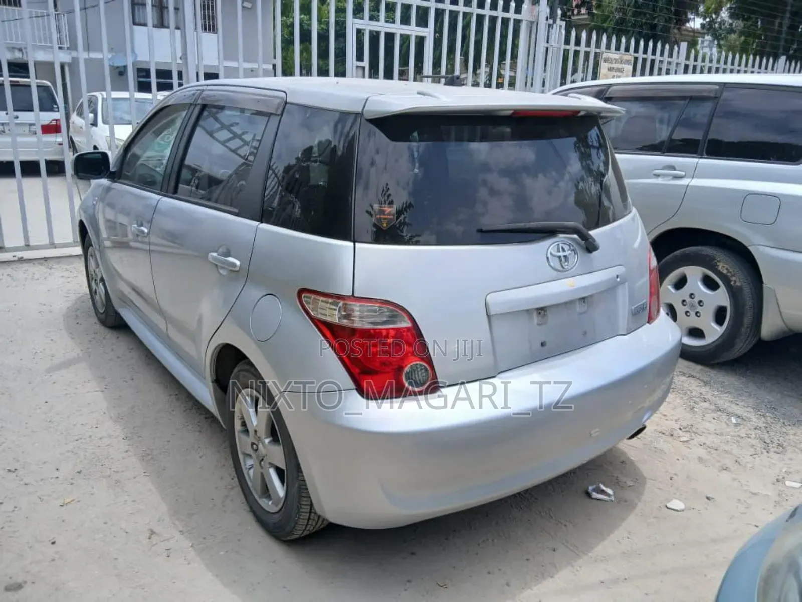 Toyota IST 2006 Silver