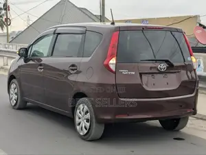 Toyota Passo Sette 2010 Maroon