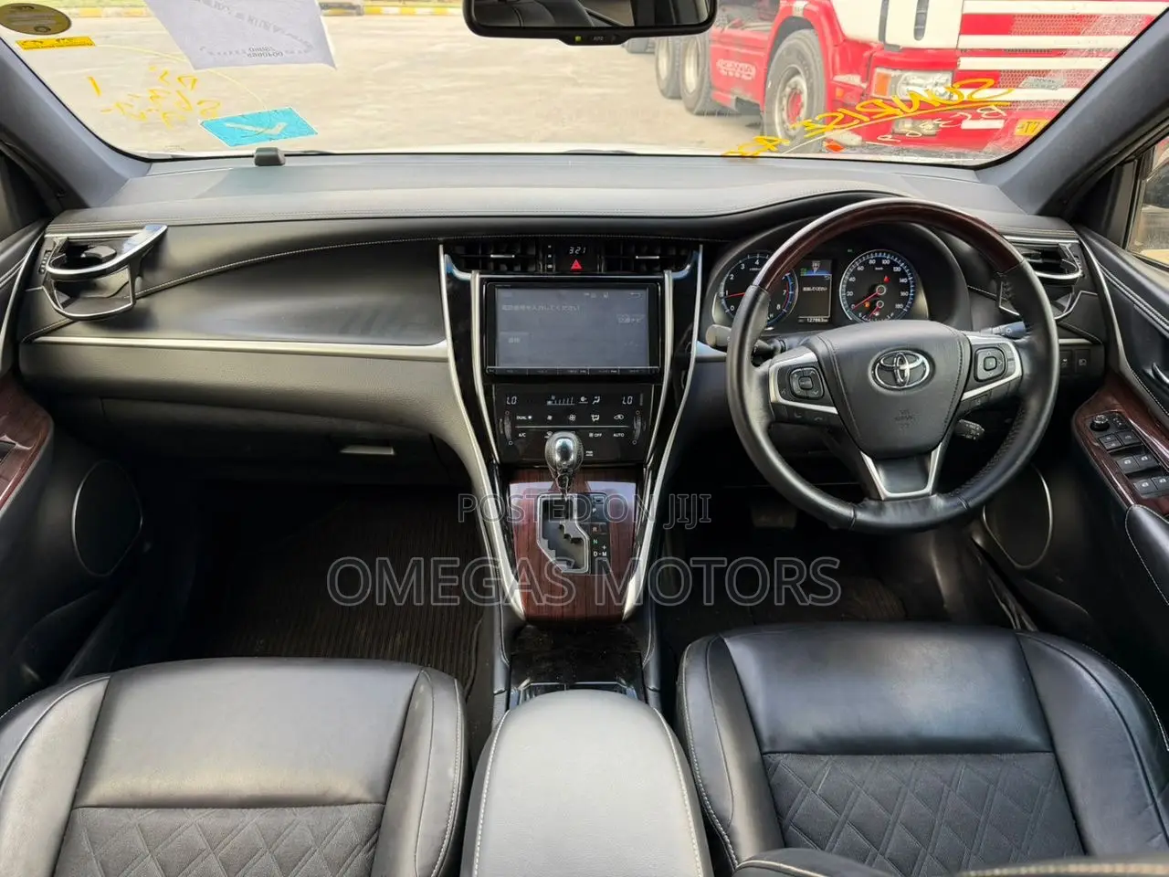 Toyota Harrier 2.0 2015 White