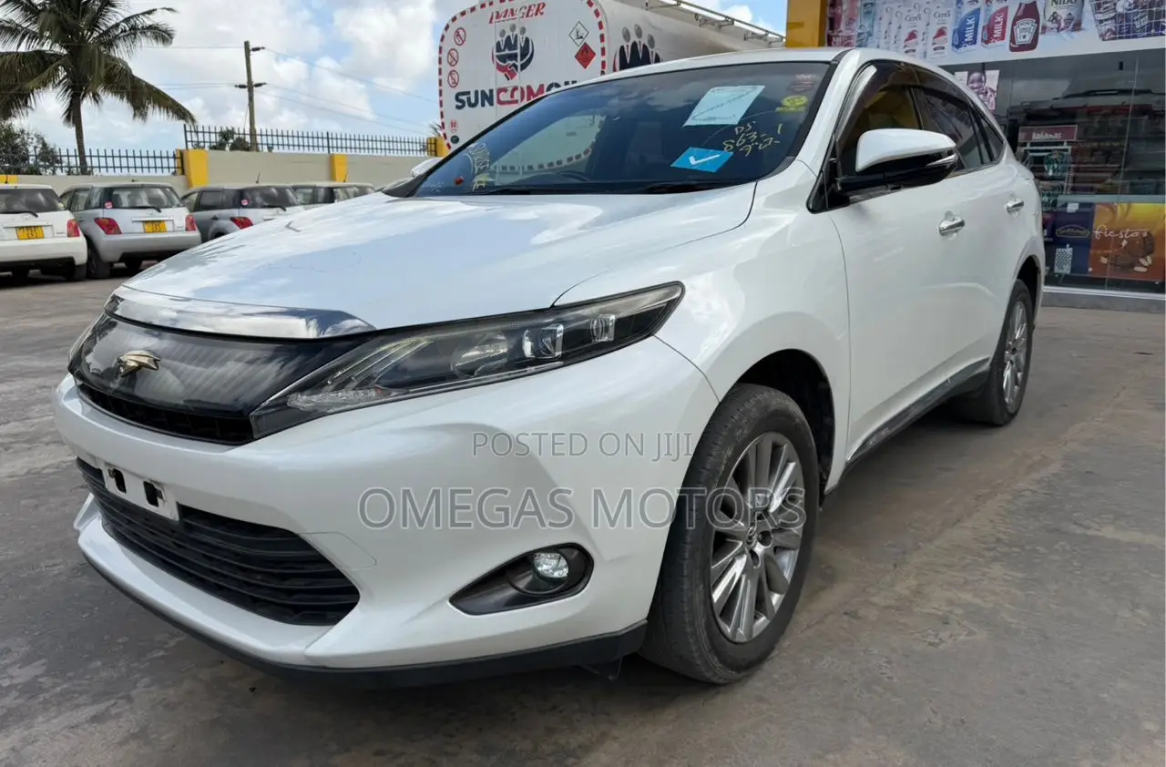 Toyota Harrier 2.0 2015 White