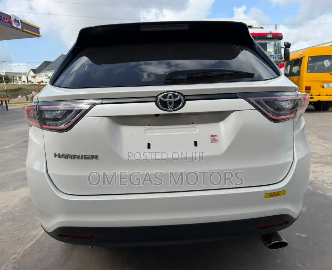 Toyota Harrier 2.0 2015 White