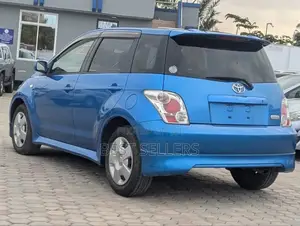 Toyota IST 2005 Blue