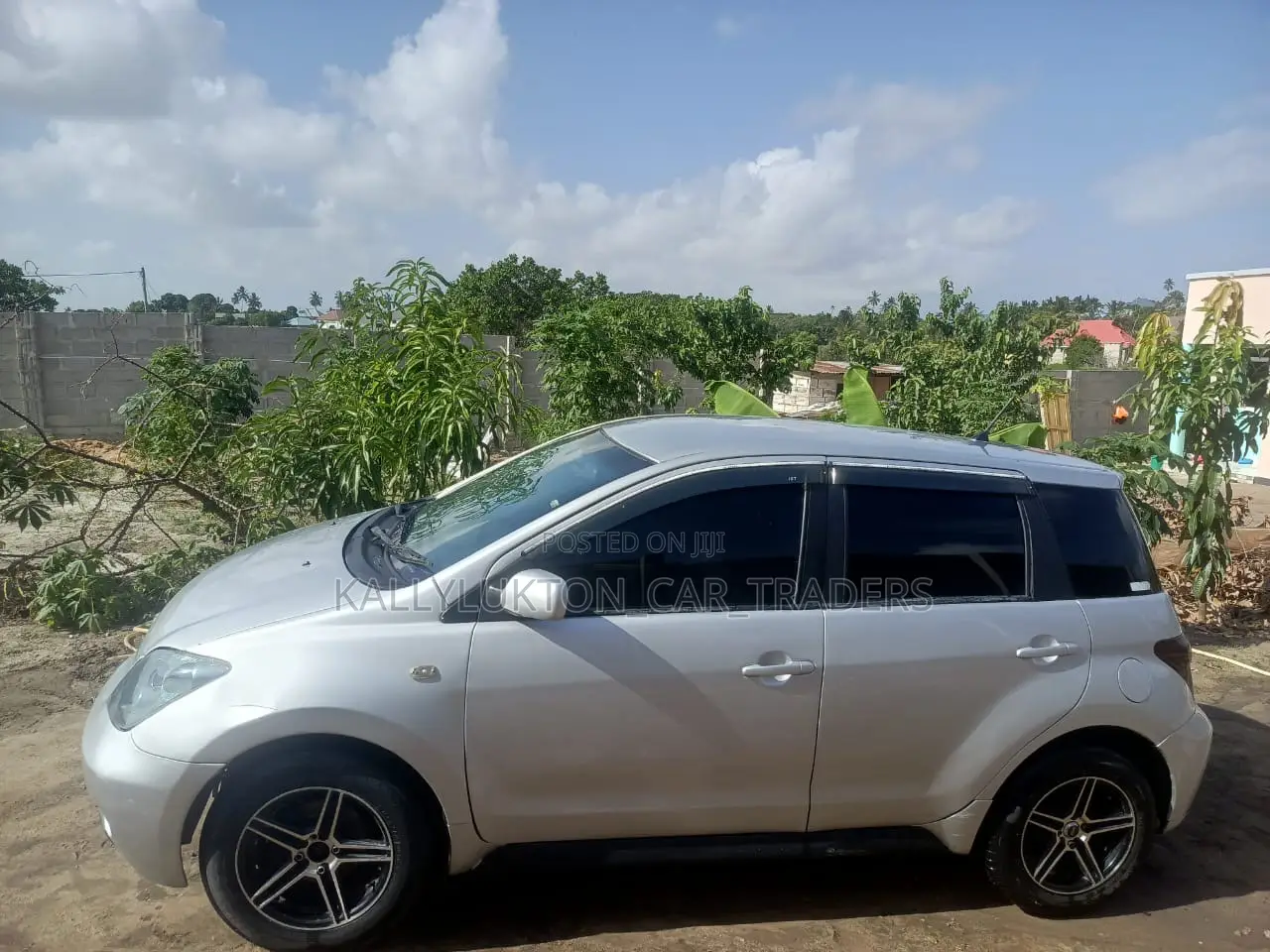 Toyota IST 2003 Silver