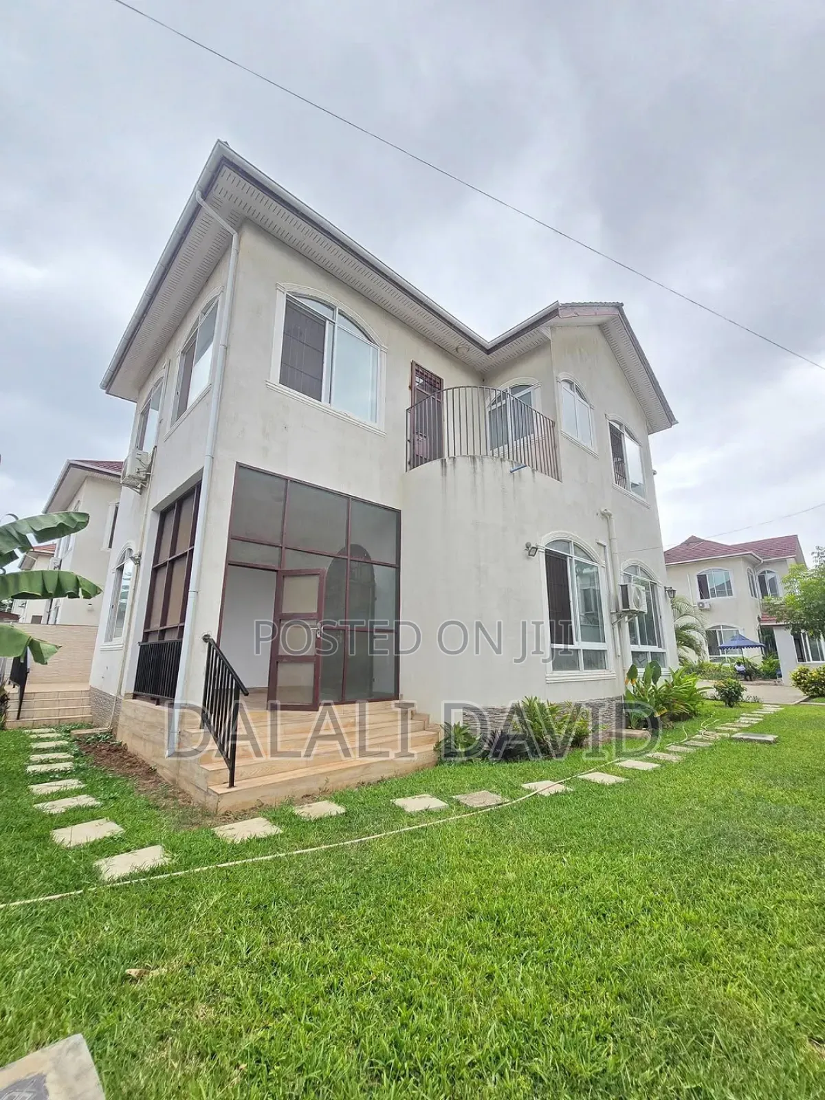 4bdrm Villa in Oysterbay for rent