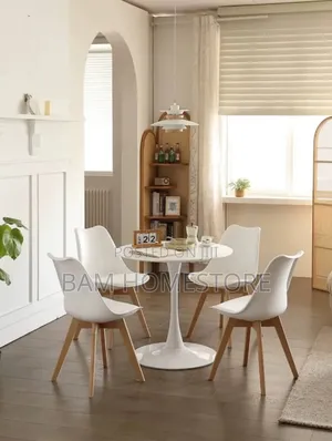 Cafeteria /Restaurant Set White Tulip Dining Set With 4 Scandi Chairs