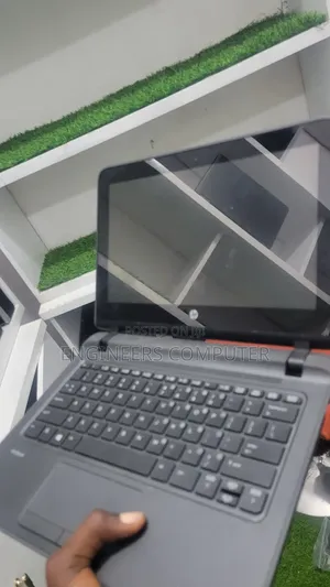 Laptop HP ProBook 11 G2 EE 4GB Intel HDD+SSD 320GB