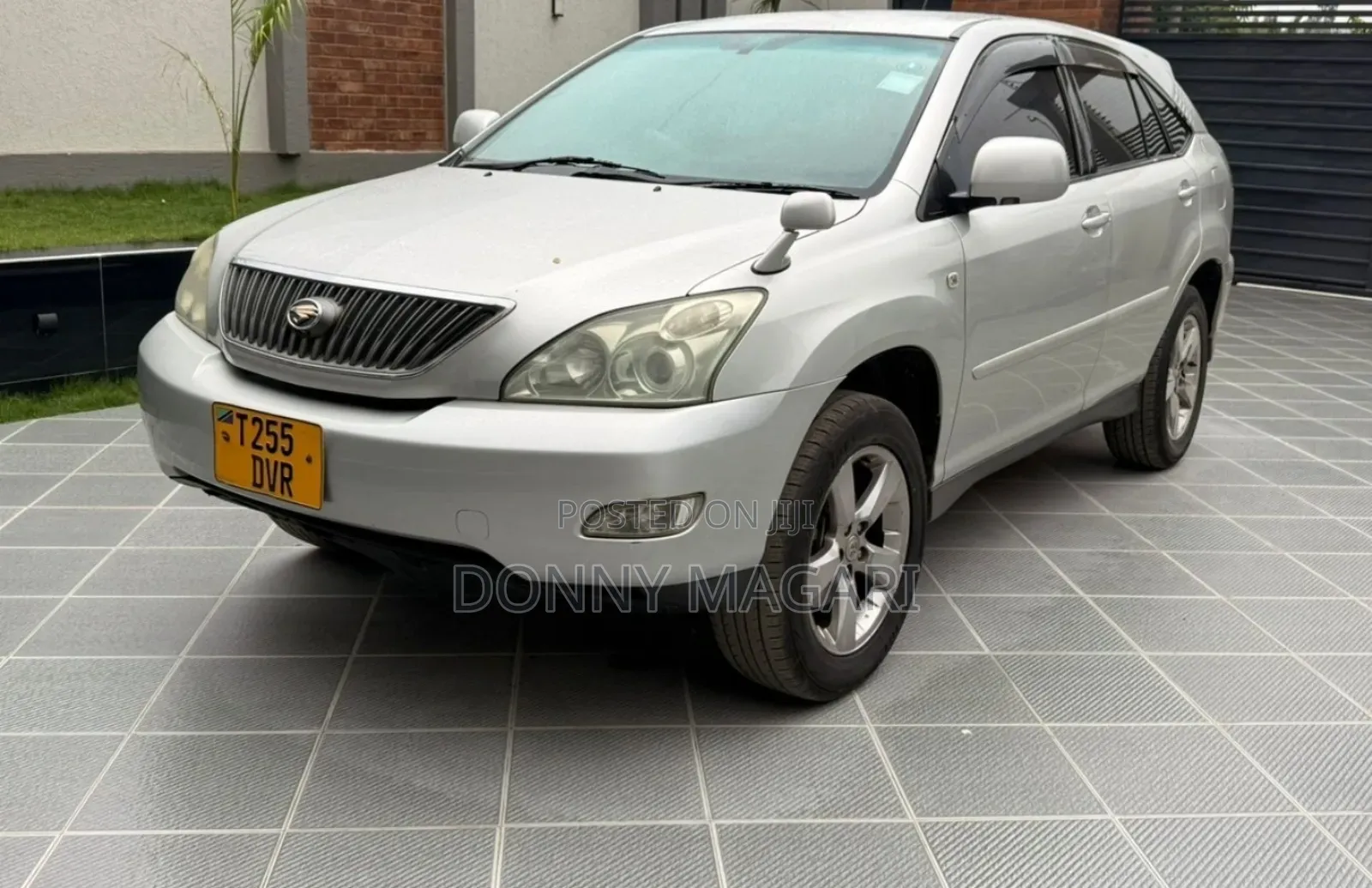 Toyota Harrier 2004 Silver