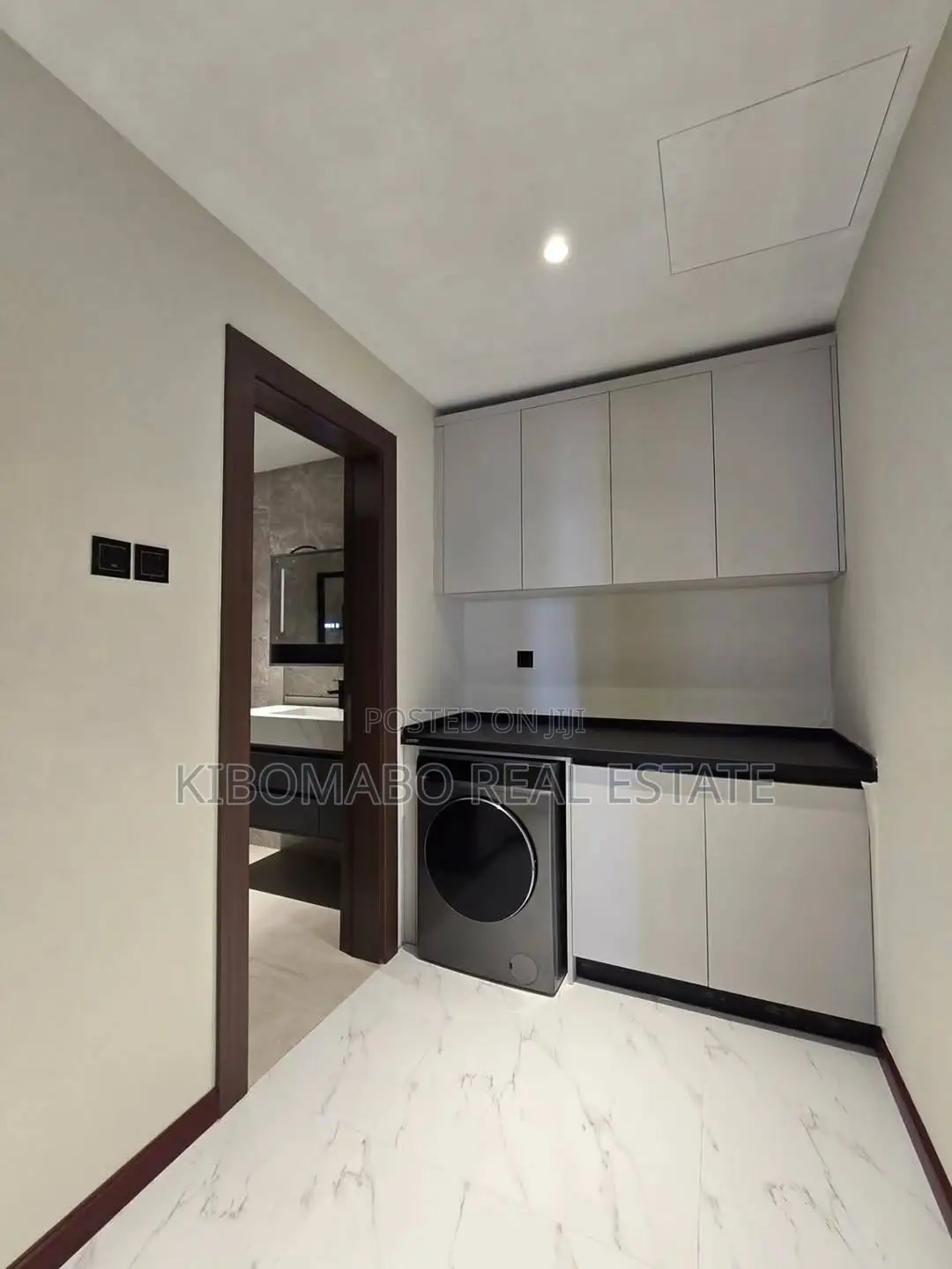Furnished 2bdrm Apartment in Oyster Bay for sale