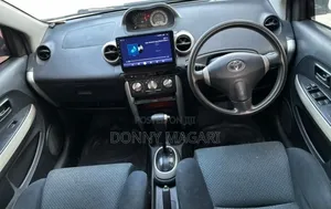 Toyota IST 2005 Silver