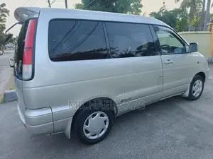 Toyota Noah 2001 Silver
