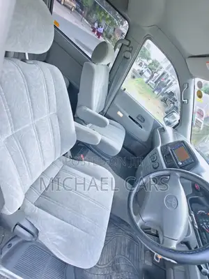 Toyota Noah 2001 Silver
