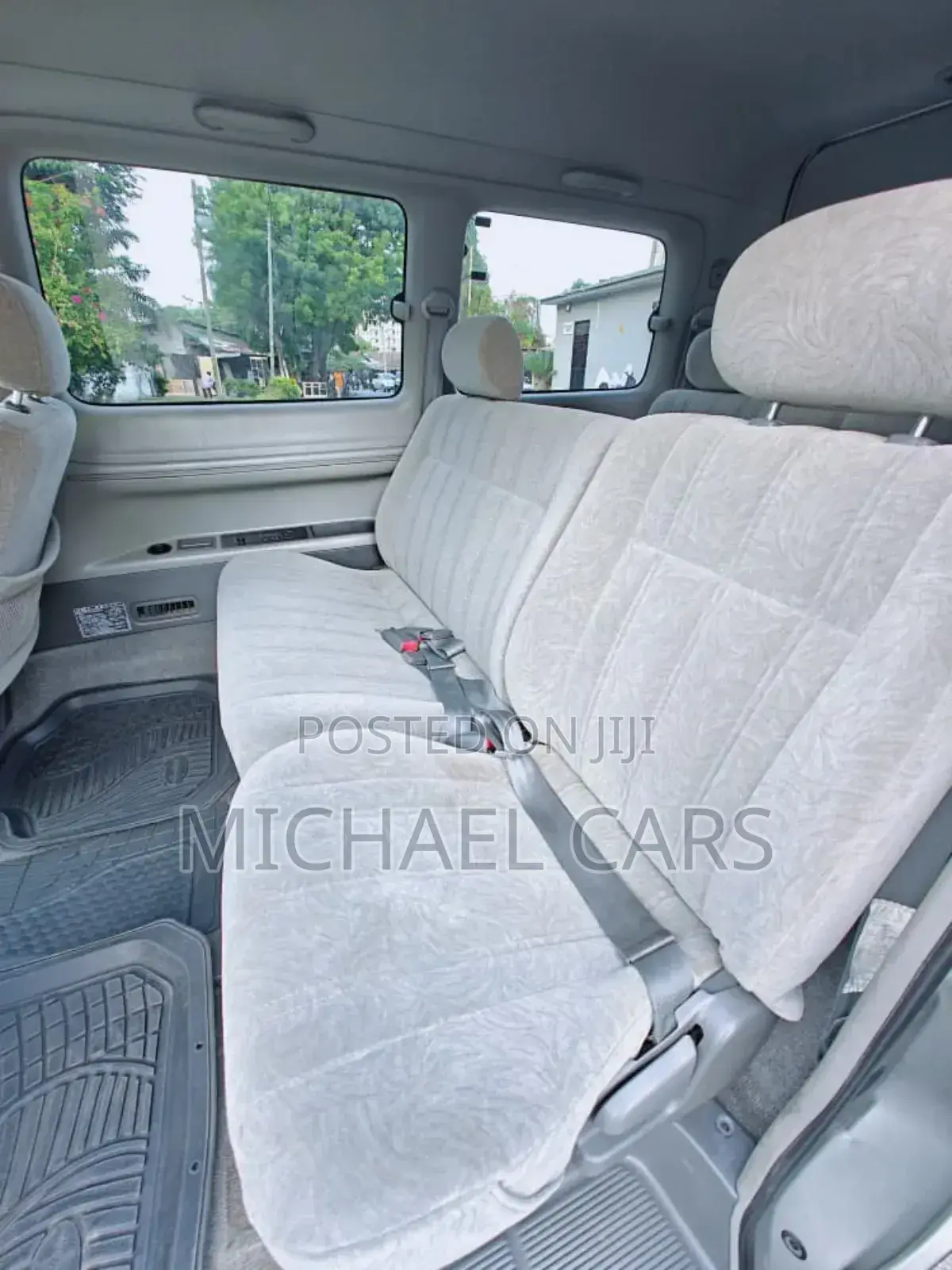Toyota Noah 2001 Silver