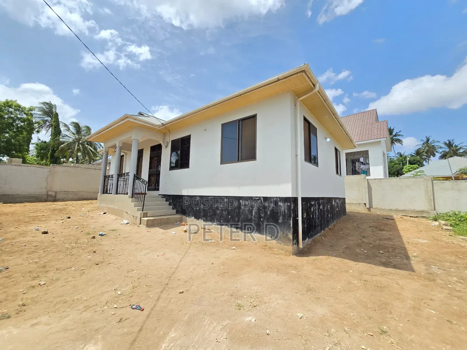 3bdrm House in Goba for sale