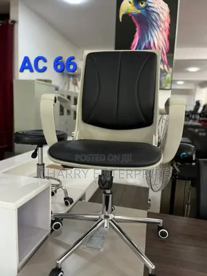 Body Relaxing and Comfortable Office Chair