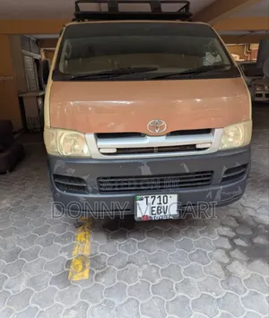 Toyota HiAce 2008 Beige