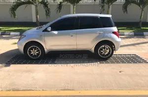 Toyota IST 2005 Silver